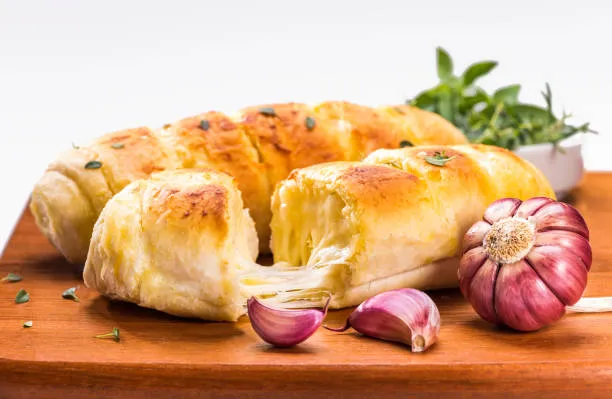 Stuffed garlic bread